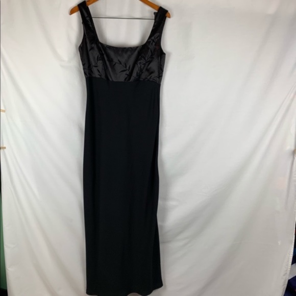 CDC Evening women's black long gown, needs work 10 - Picture 3 of 8
